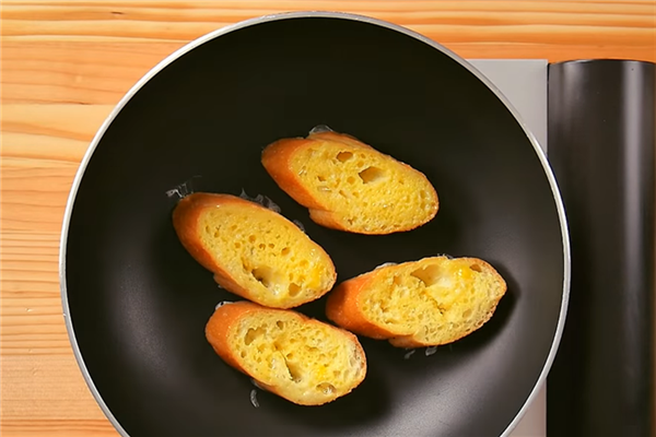 酸奶與牛肉能同吃嗎 酸奶牛肉面包好搭配 酸奶與牛肉能同吃嗎 酸奶牛肉面包好搭配