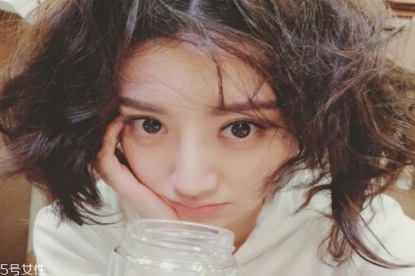 羊毛卷怎么卷 羊毛卷發(fā)型圖片 羊毛卷怎么卷 羊毛卷發(fā)型圖片