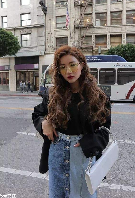 羊毛卷怎么卷 羊毛卷發(fā)型圖片 羊毛卷怎么卷 羊毛卷發(fā)型圖片