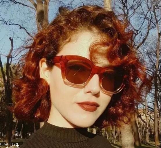 羊毛卷適合什么臉型 教你羊毛卷怎么燙 羊毛卷適合什么臉型 教你羊毛卷怎么燙