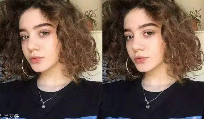 泡面卷發(fā)型怎么弄 自然泡面頭發(fā)型圖片 泡面卷發(fā)型怎么弄 自然泡面頭發(fā)型圖片