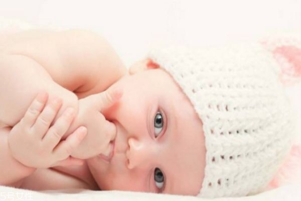 新生兒捏鼻子會(huì)變挺嗎 小心得上這幾種病 新生兒捏鼻子會(huì)變挺嗎 小心得上這幾種病