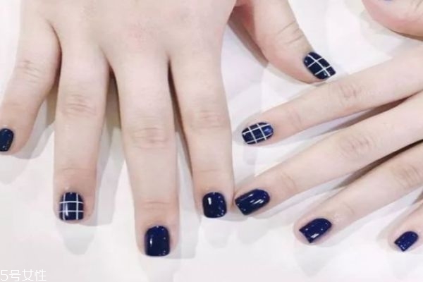 沒有卸甲水怎么卸指甲 千萬不要硬摳 沒有卸甲水怎么卸指甲 千萬不要硬摳