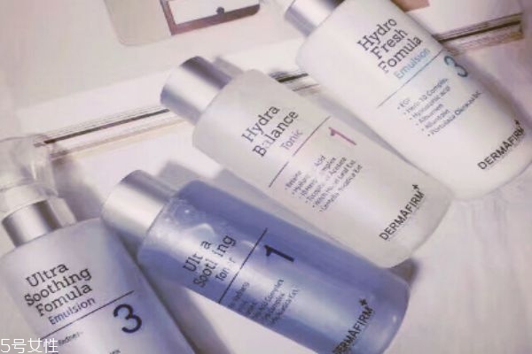 德妃紫蘇水能濕敷嗎 去除閉口小能手 德妃紫蘇水能濕敷嗎 去除閉口小能手