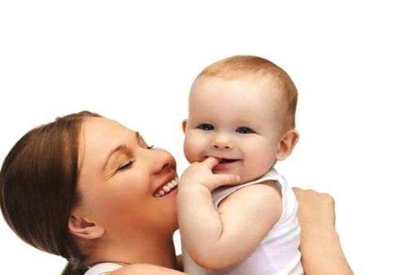 幼兒急疹和感冒發(fā)燒的區(qū)別 幼兒急疹的臨床癥狀 幼兒急疹和感冒發(fā)燒的區(qū)別 幼兒急疹的臨床癥狀