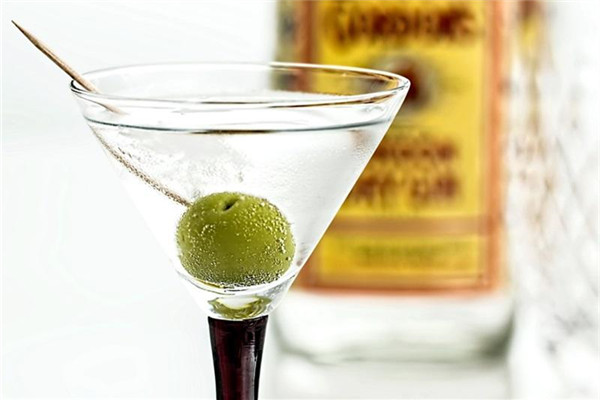 調(diào)酒六大基酒有哪些 常用的調(diào)酒基酒介紹 調(diào)酒六大基酒有哪些 常用的調(diào)酒基酒介紹