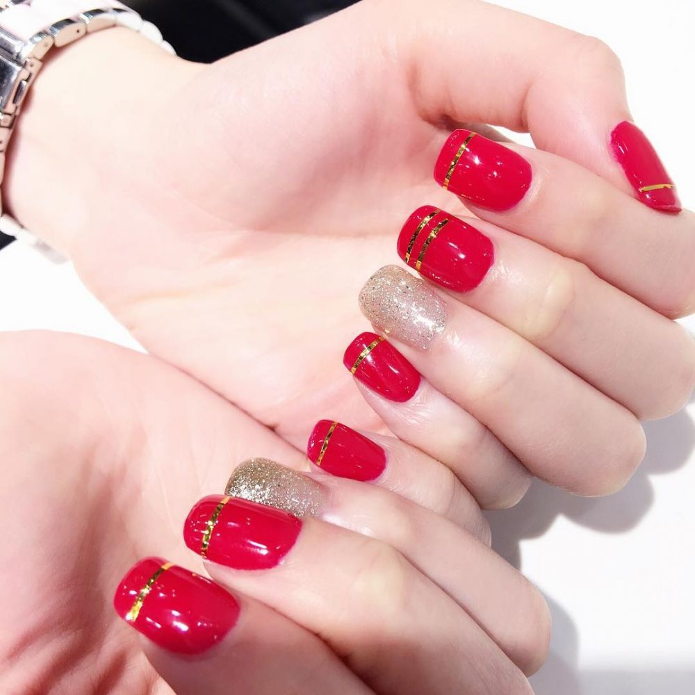 楓葉紅美甲圖片 冬季美甲楓葉紅 楓葉紅美甲圖片 冬季美甲楓葉紅