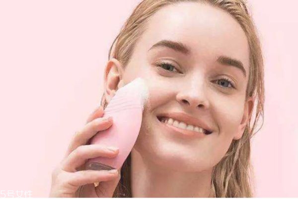 潔面儀會去鼻子黑頭嗎 潔面儀正確使用方法 潔面儀會去鼻子黑頭嗎 潔面儀正確使用方法