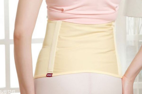 收腹帶晚上睡覺要不要帶 過度使用收腹帶的壞處 收腹帶晚上睡覺要不要帶 過度使用收腹帶的壞處