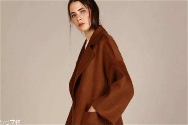 澳毛大衣會起球嗎 影響因素有很多 澳毛大衣會起球嗎 影響因素有很多