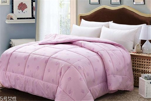 羊毛被可以曬太陽嗎 晾曬時間要注意 羊毛被可以曬太陽嗎 晾曬時間要注意