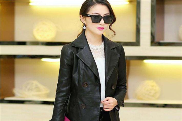 真皮皮衣掉皮怎么辦 送專業(yè)店鋪修補(bǔ) 真皮皮衣掉皮怎么辦 送專業(yè)店鋪修補(bǔ)