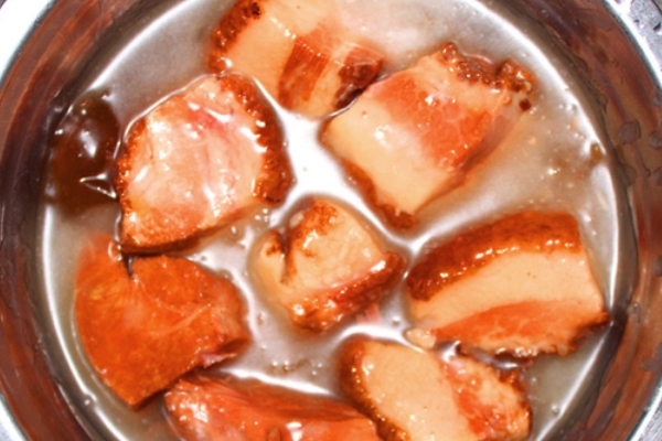 紅燒肉要先煮嗎 這個(gè)步驟不可少 紅燒肉要先煮嗎 這個(gè)步驟不可少