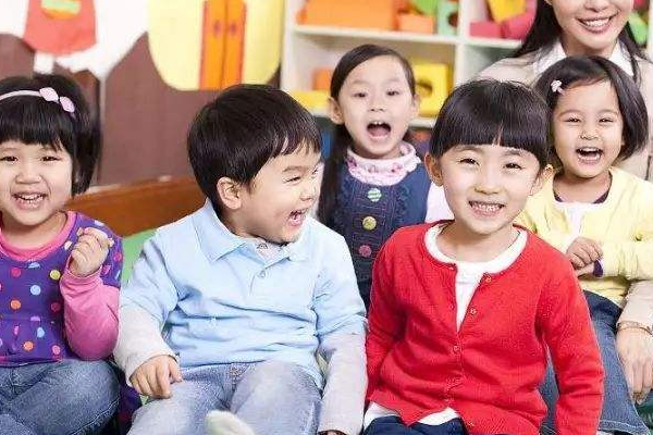 公立幼兒園和私立幼兒園哪個好 幼兒園公立和私立的區(qū)別 公立幼兒園和私立幼兒園哪個好 幼兒園公立和私立的區(qū)別