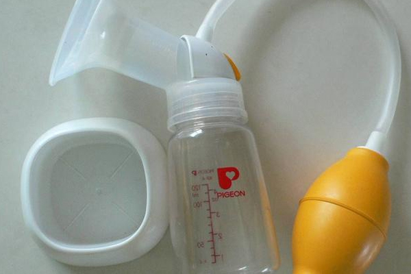 新生兒脹氣怎么辦 4個(gè)方法來緩解 新生兒脹氣怎么辦 4個(gè)方法來緩解