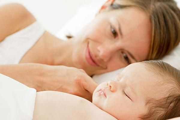 新生兒脹氣怎么辦 4個(gè)方法來緩解 新生兒脹氣怎么辦 4個(gè)方法來緩解