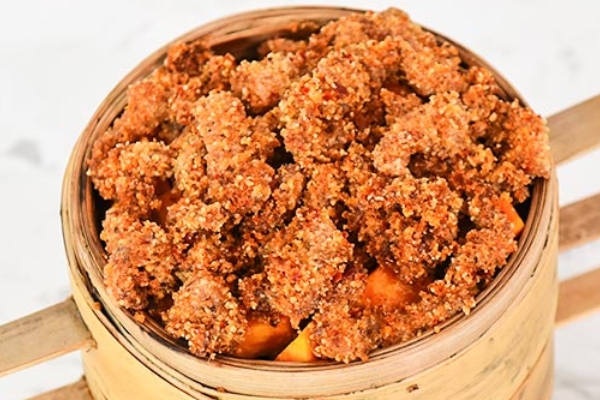 粉蒸肉要放水嗎 這個(gè)是必須的 粉蒸肉要放水嗎 這個(gè)是必須的