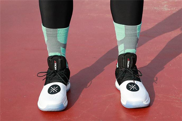 李寧韋德之道7實(shí)戰(zhàn)測(cè)評(píng) 國(guó)產(chǎn)球鞋的驕傲 李寧韋德之道7實(shí)戰(zhàn)測(cè)評(píng) 國(guó)產(chǎn)球鞋的驕傲