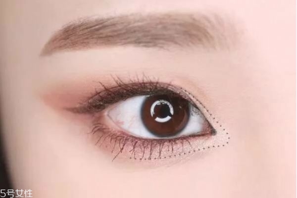 仙女妝容怎么畫 粉嫩柔和眼妝教程 仙女妝容怎么畫 粉嫩柔和眼妝教程