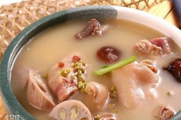 冬天吃什么水果好 冬季養(yǎng)生保健的小常識 冬天吃什么水果好 冬季養(yǎng)生保健的小常識