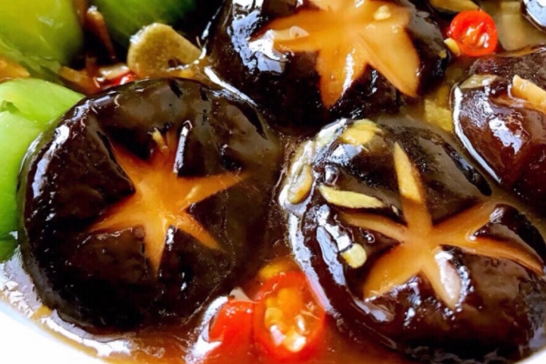 香菇幾斤鮮的能干一斤 一般是10斤以內(nèi) 香菇幾斤鮮的能干一斤 一般是10斤以內(nèi)