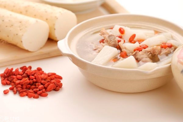 冬季養(yǎng)生食譜家常菜 冬天養(yǎng)生特色菜譜大全 冬季養(yǎng)生食譜家常菜 冬天養(yǎng)生特色菜譜大全