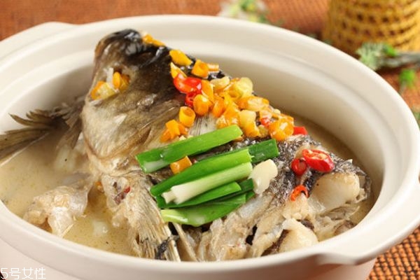 冬天喝什么湯滋潤 適合冬季喝的養(yǎng)生湯 冬天喝什么湯滋潤 適合冬季喝的養(yǎng)生湯