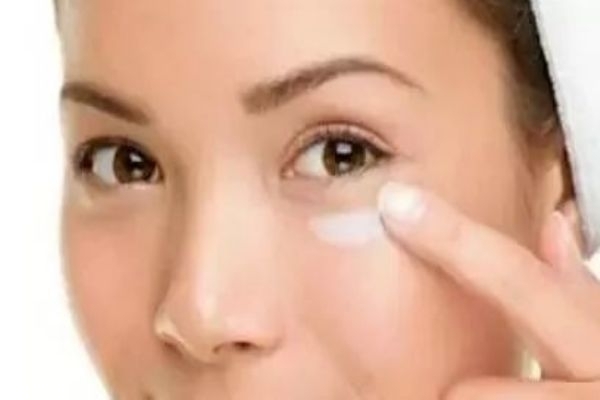 眼袋怎么快速消除 去眼袋的有效方法 眼袋怎么快速消除 去眼袋的有效方法