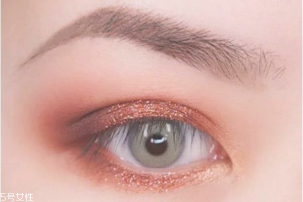 圣誕亮片妝怎么畫(huà) 圣誕眼妝怎么畫(huà) 圣誕亮片妝怎么畫(huà) 圣誕眼妝怎么畫(huà)