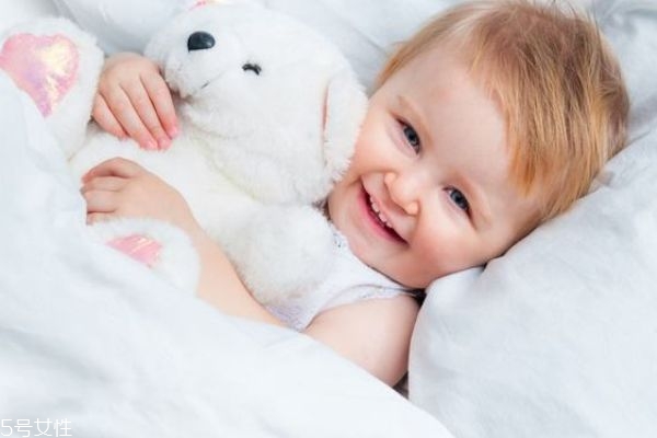 寶寶滿月剃頭好嗎 滿月剃胎發(fā)不可行 寶寶滿月剃頭好嗎 滿月剃胎發(fā)不可行