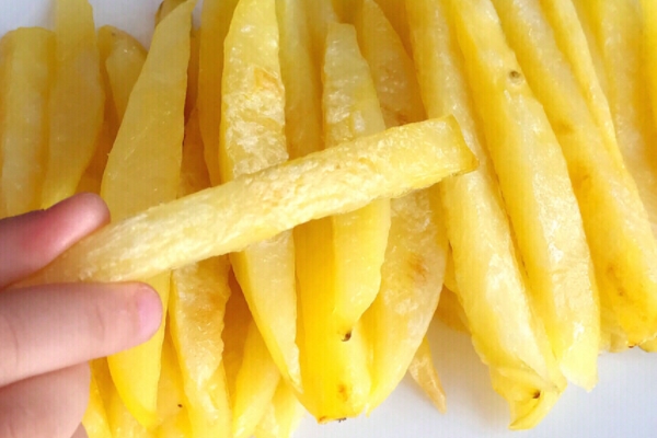 薯?xiàng)l要解凍后再油炸嗎 直接炸就行 薯?xiàng)l要解凍后再油炸嗎 直接炸就行