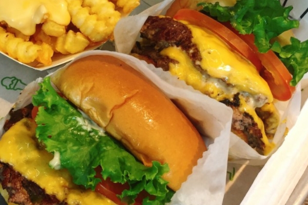 晚上吃漢堡會胖嗎 可能性很大 晚上吃漢堡會胖嗎 可能性很大