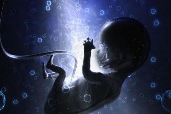 孕婦羊水過多什么癥狀 媽媽們要注意 孕婦羊水過多什么癥狀 媽媽們要注意