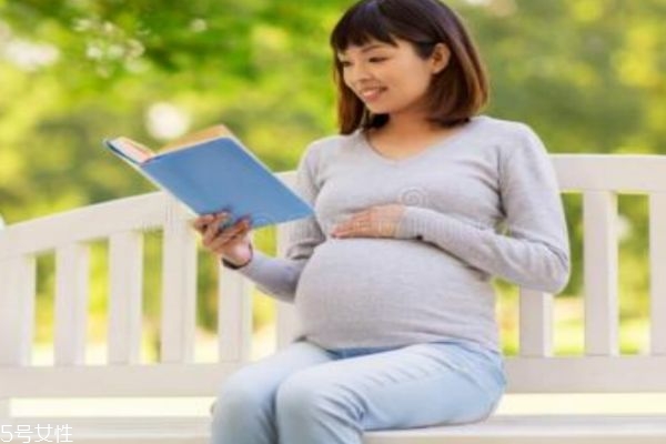 懷孕吃什么寶寶皮膚白 孕早期營(yíng)養(yǎng)提示 懷孕吃什么寶寶皮膚白 孕早期營(yíng)養(yǎng)提示