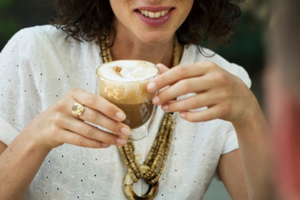 女生食指比無名指長(zhǎng)代表什么意思 專家說容易出軌 女生食指比無名指長(zhǎng)代表什么意思 專家說容易出軌