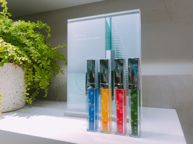 rmk誘光潤(rùn)唇釉全部試色 rmk誘光潤(rùn)唇釉4色號(hào)對(duì)比 rmk誘光潤(rùn)唇釉全部試色 rmk誘光潤(rùn)唇釉4色號(hào)對(duì)比