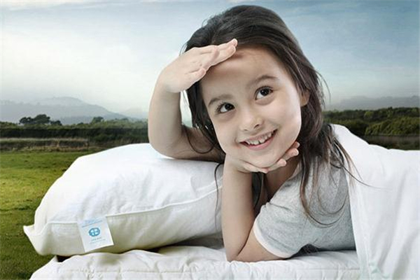 羊絨被和羽絨被哪個好 保暖效果都不錯 羊絨被和羽絨被哪個好 保暖效果都不錯