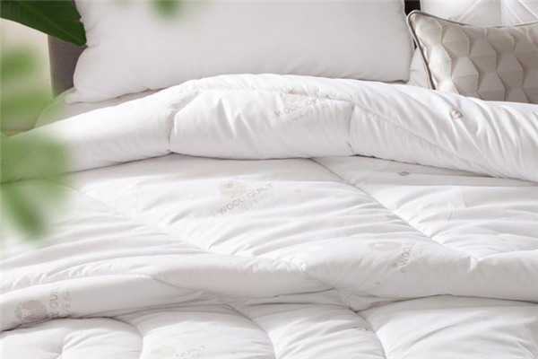 羊絨被可以曬太陽嗎 不要過度暴曬 羊絨被可以曬太陽嗎 不要過度暴曬