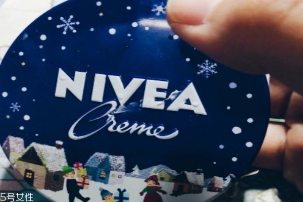 妮維雅小藍(lán)罐能抹臉嗎 小藍(lán)罐的優(yōu)點(diǎn) 妮維雅小藍(lán)罐能抹臉嗎 小藍(lán)罐的優(yōu)點(diǎn)