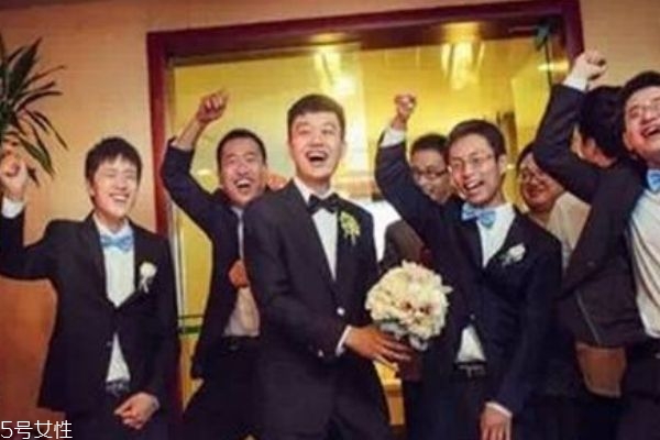 整伴郎的最新招數(shù)2018 這7個招數(shù)一定讓伴郎們哭喊求放過 整伴郎的最新招數(shù)2018 這7個招數(shù)一定讓伴郎們哭喊求放過