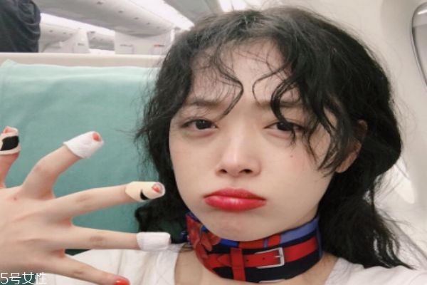 羊毛卷和泡面卷的區(qū)別 羊毛卷適合什么臉型 羊毛卷和泡面卷的區(qū)別 羊毛卷適合什么臉型