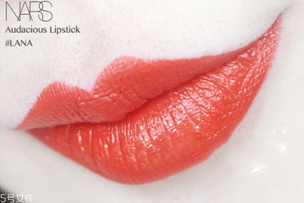 nars敢耀唇膏有什么顏色 nars敢耀唇膏試色 nars敢耀唇膏有什么顏色 nars敢耀唇膏試色