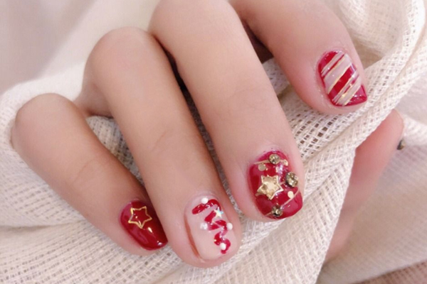 2019顯白紅色美甲圖片 百搭喜氣紅色美甲 2019顯白紅色美甲圖片 百搭喜氣紅色美甲