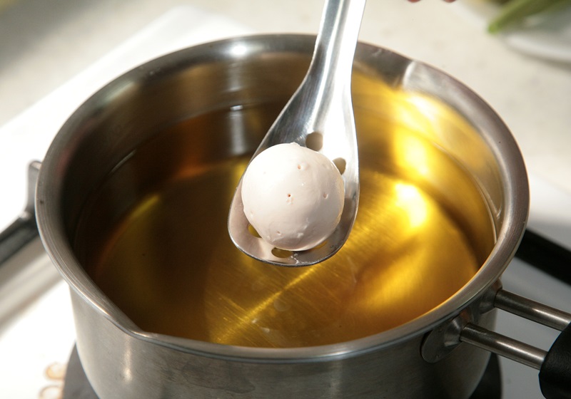 炸湯圓的做法不蹦油炸 這不破皮不爆餡做法 炸湯圓的做法不蹦油炸 這不破皮不爆餡做法