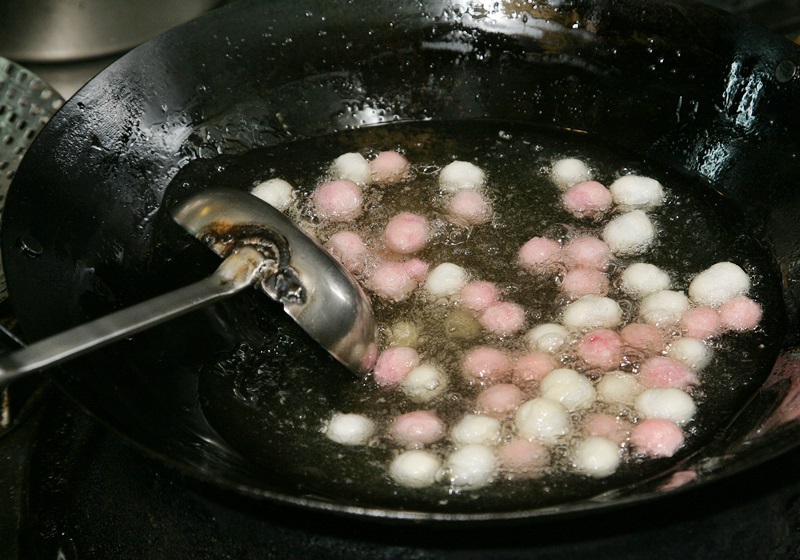 炸湯圓的做法不蹦油炸 這不破皮不爆餡做法 炸湯圓的做法不蹦油炸 這不破皮不爆餡做法