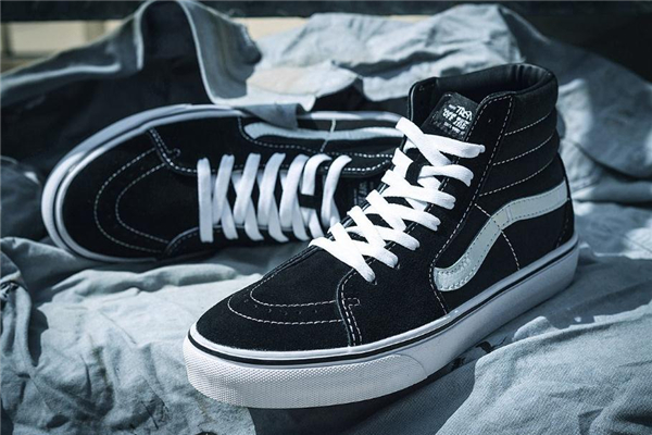 柴油滴到鞋上怎樣去除 柴油油漬怎么能去掉