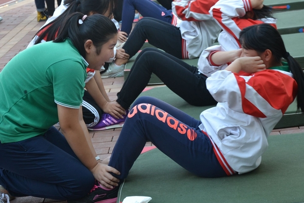 仰臥起坐技巧 學(xué)會(huì)了事半功倍 仰臥起坐技巧 學(xué)會(huì)了事半功倍