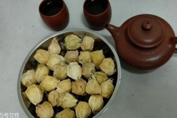 姑娘果的皮能吃嗎 是可以食用的 姑娘果的皮能吃嗎 是可以食用的