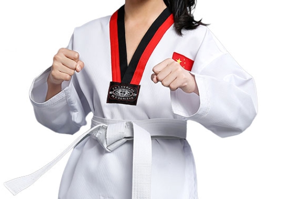 跆拳道為什么要光腳打 是一個(gè)規(guī)矩 跆拳道為什么要光腳打 是一個(gè)規(guī)矩