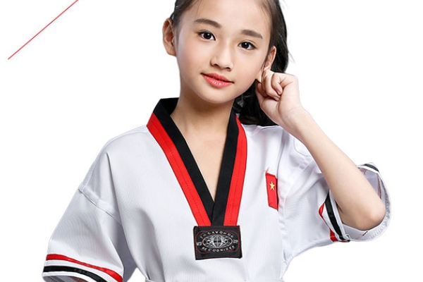 跆拳道為什么要光腳打 是一個(gè)規(guī)矩 跆拳道為什么要光腳打 是一個(gè)規(guī)矩